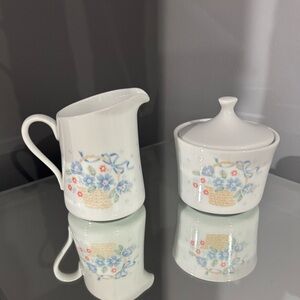 Vintage Corning Corelle Country Cornflower creamer and sugar